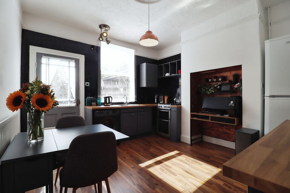 2 bedroom Mid Terrace House for sale, St. Stephens Road, Rotherham, S65