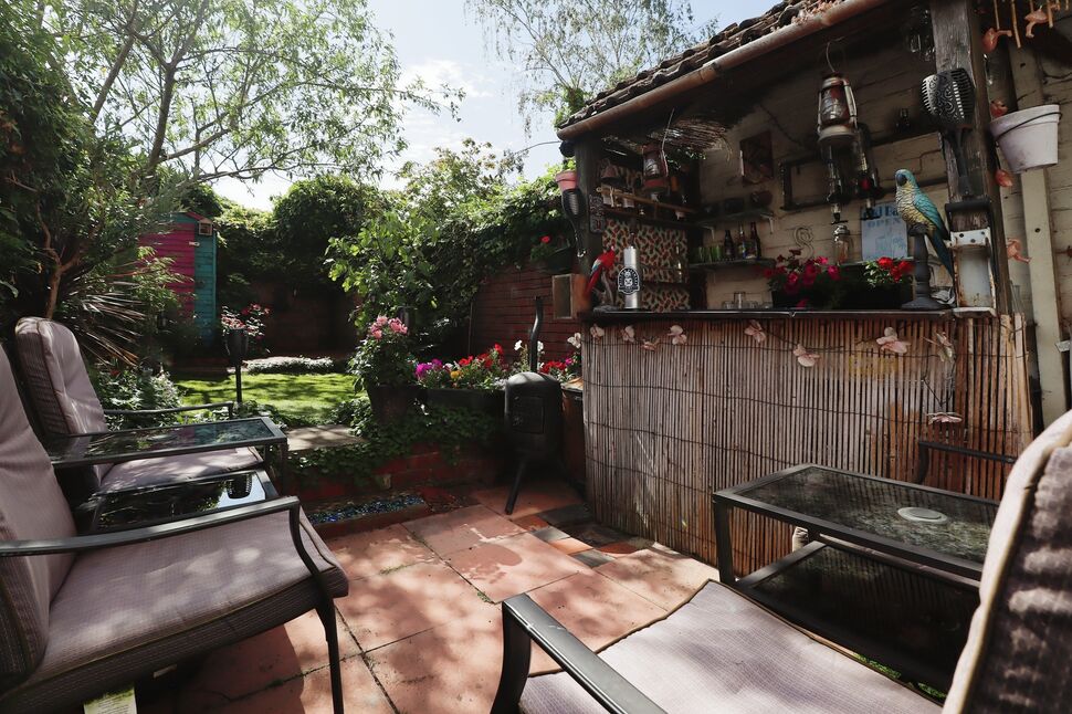 2 bedroom Mid Terrace House for sale, St. Stephens Road, Rotherham, S65