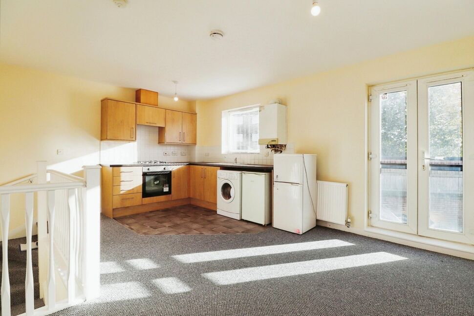Kitchen / Lounge