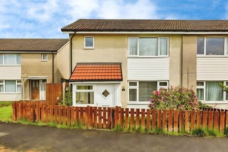 2 bedroom Semi Detached House to rent