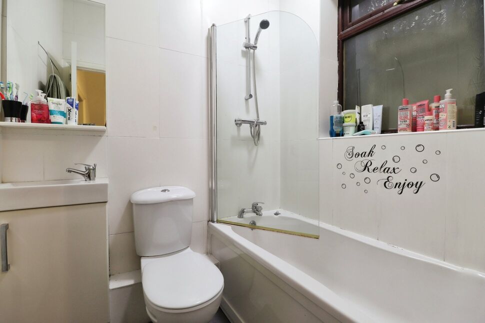 3 bedroom Semi Detached House for sale, Oaks Lane, Rotherham, S61 £