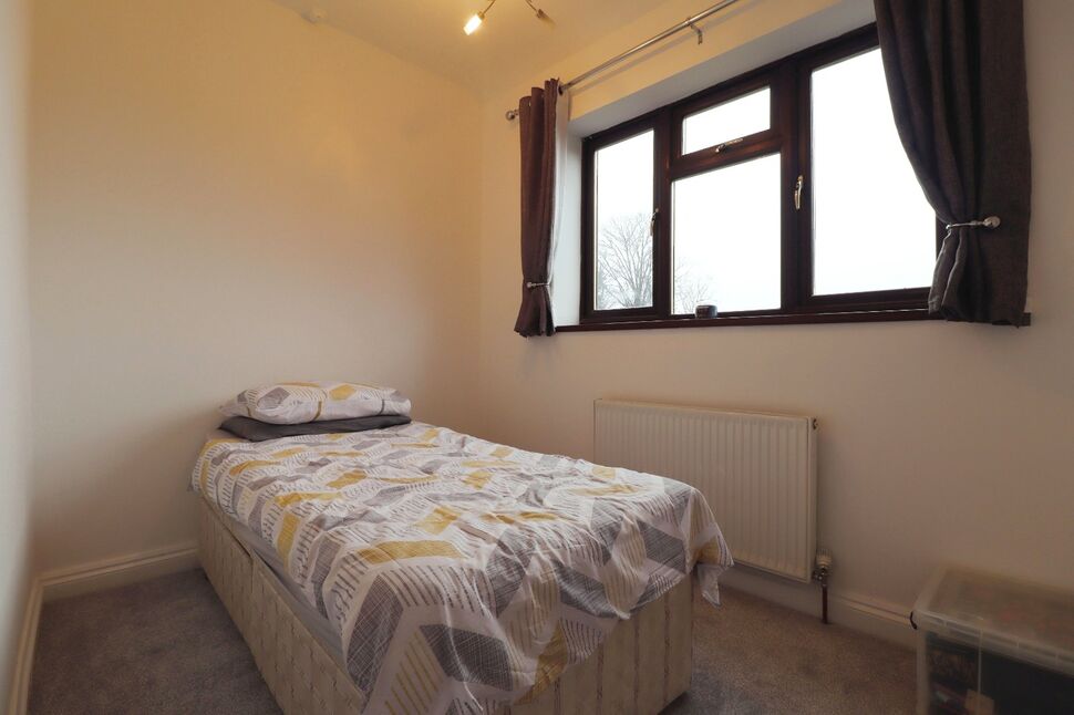 3 bedroom Semi Detached House for sale, Oaks Lane, Rotherham, S61 £