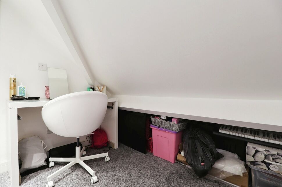 3 bedroom Semi Detached House for sale, Oaks Lane, Rotherham, S61 £