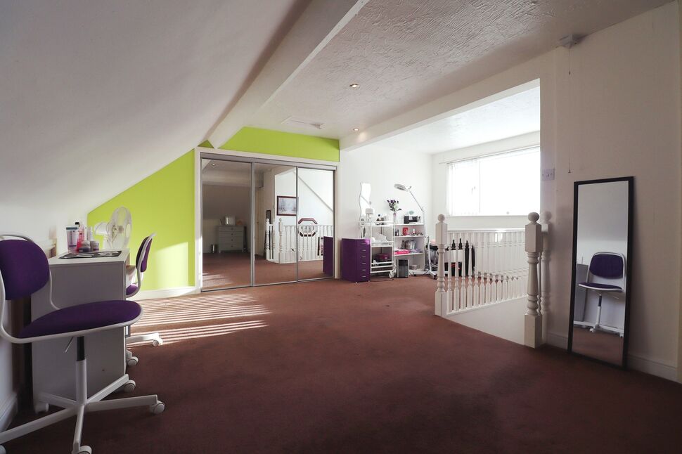 3 bedroom Detached Bungalow for sale, Braithwell Road, Ravenfield, S65