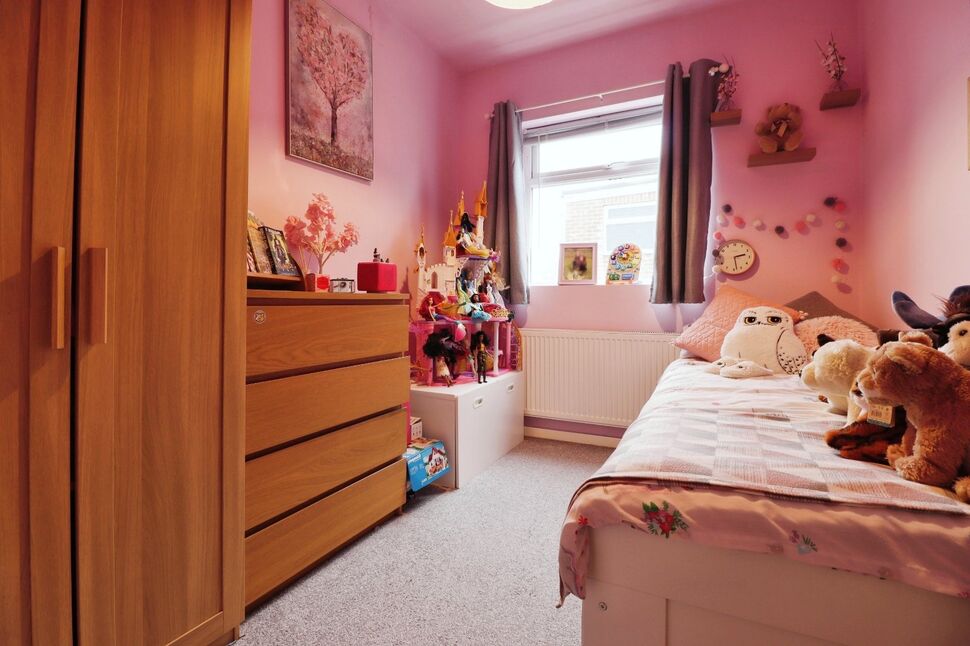 3 bedroom Mid Terrace House for sale, Doncaster Road, WathuponDearne