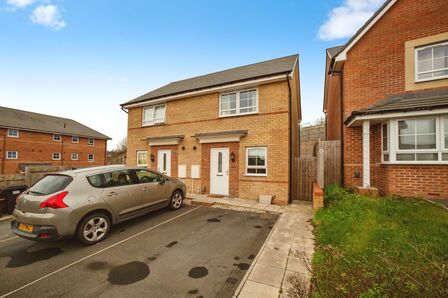 Banks Way, 2 bedroom Semi Detached House for sale, £190,000