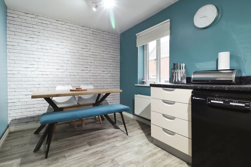 4 bedroom End Terrace House for sale, Woodlands Chase, Rotherham, S61