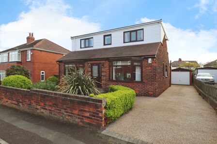 Boswell Road, 4 bedroom Detached House for sale, £325,000