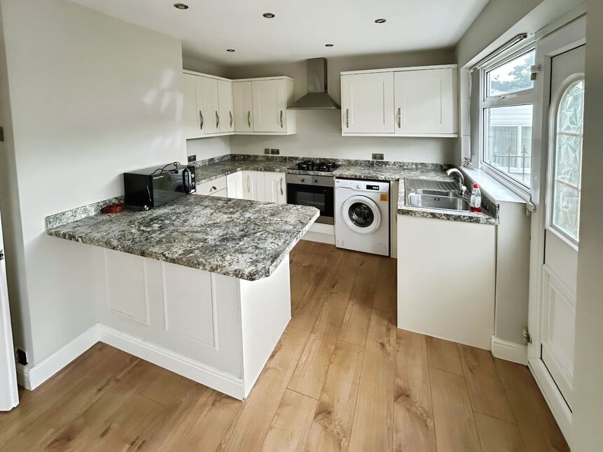 Kitchen / dining room