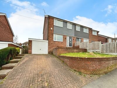 3 bedroom Semi Detached House to rent