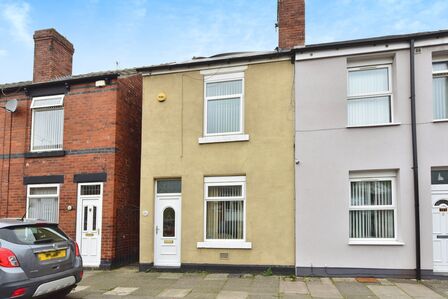 2 bedroom End Terrace House for sale