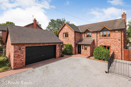 Hawthorne Farm Court, 5 bedroom Detached House for sale, £585,000