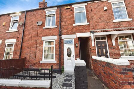 2 bedroom Mid Terrace House for sale
