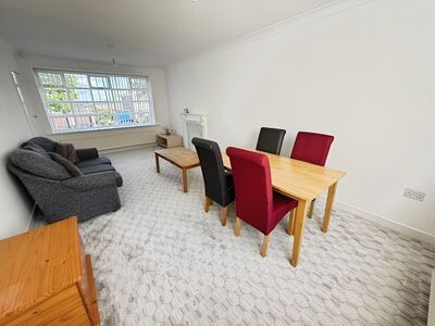 3 bedroom Detached House to rent
