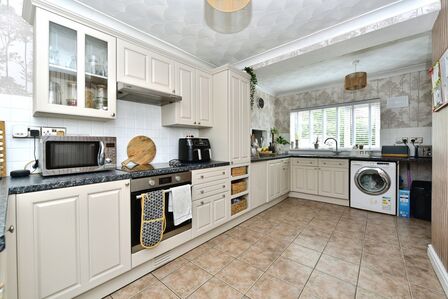 The Square East, 3 bedroom Semi Detached House for sale, £160,000