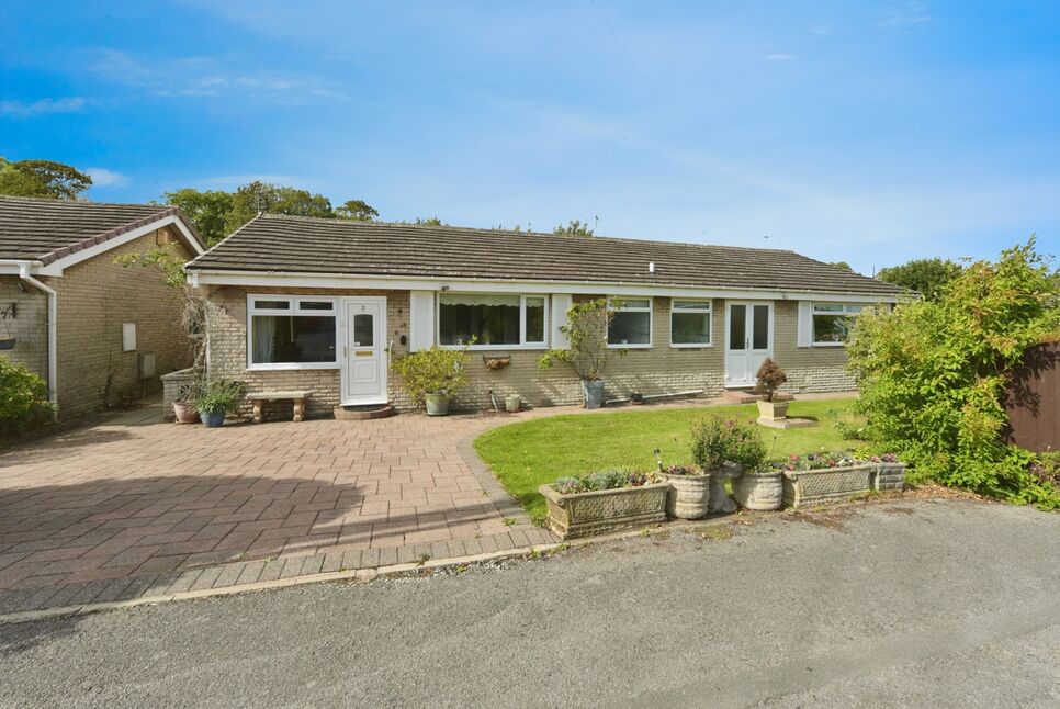 Main image of 4 bedroom Detached Bungalow for sale, Three Hills Close, Thrybergh, South Yorkshire, S65