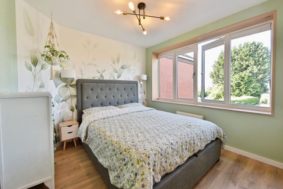Bedroom / Office