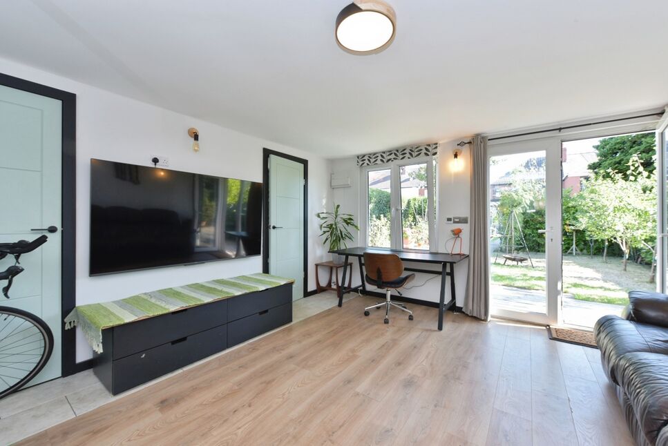 Annexe / Summerhouse