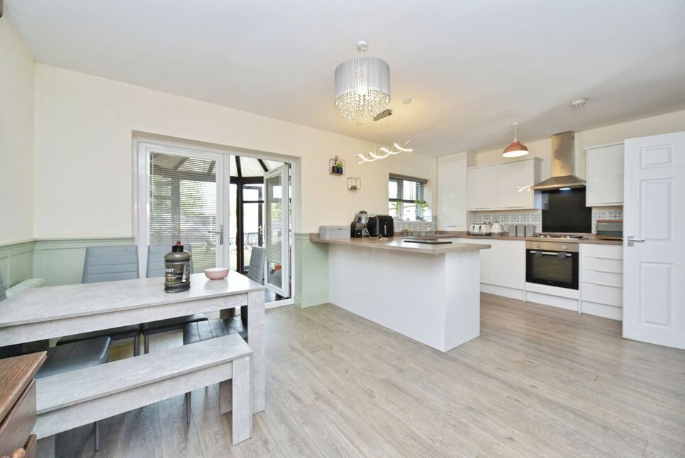 Kitchen / Diner