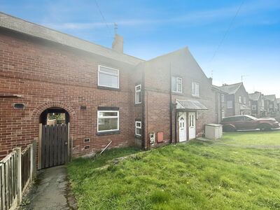 North Road, 3 bedroom Mid Terrace House to rent, £825 pcm