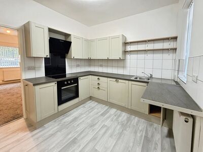 2 bedroom Mid Terrace House to rent