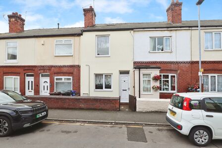 3 bedroom Mid Terrace House for sale