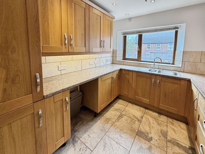 Main image of 4 bedroom Mid Terrace House to rent, Deepdale Road, Rotherham, South Yorkshire, S61