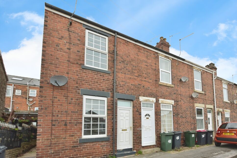 2 bedroom End Terrace House for sale