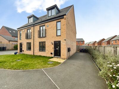 4 bedroom Semi Detached House for sale