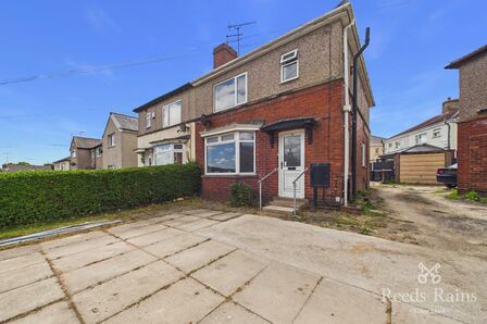 Whitehill Lane, 3 bedroom Semi Detached House to rent, &pound;1,100 pcm