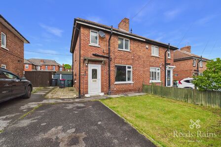 Wordsworth Drive, 3 bedroom Semi Detached House to rent, &pound;850 pcm