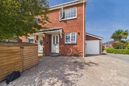 Yarwell Drive, 2 bedroom Semi Detached House for sale, &pound;170,000