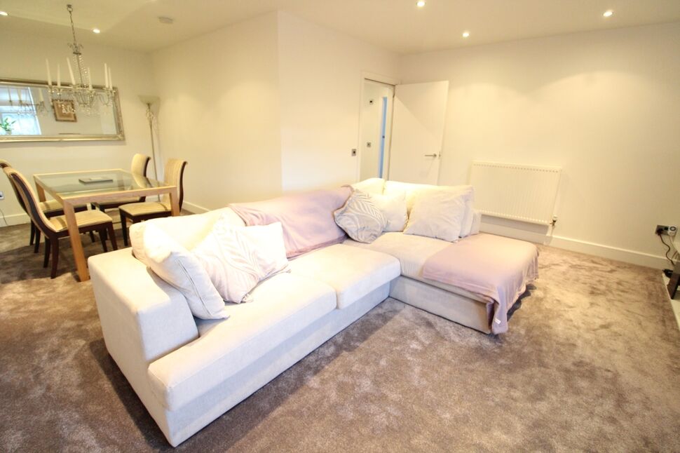 Lounge / Dining Room