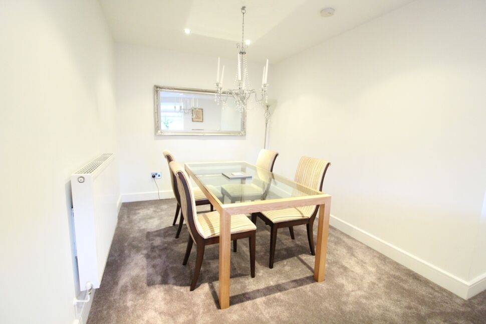 Lounge / Dining Room