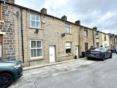 2 bedroom Mid Terrace House to rent