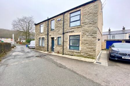 Ash Grove, 1 bedroom  Flat to rent, £695 pcm