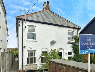 2 bedroom Semi Detached House to rent