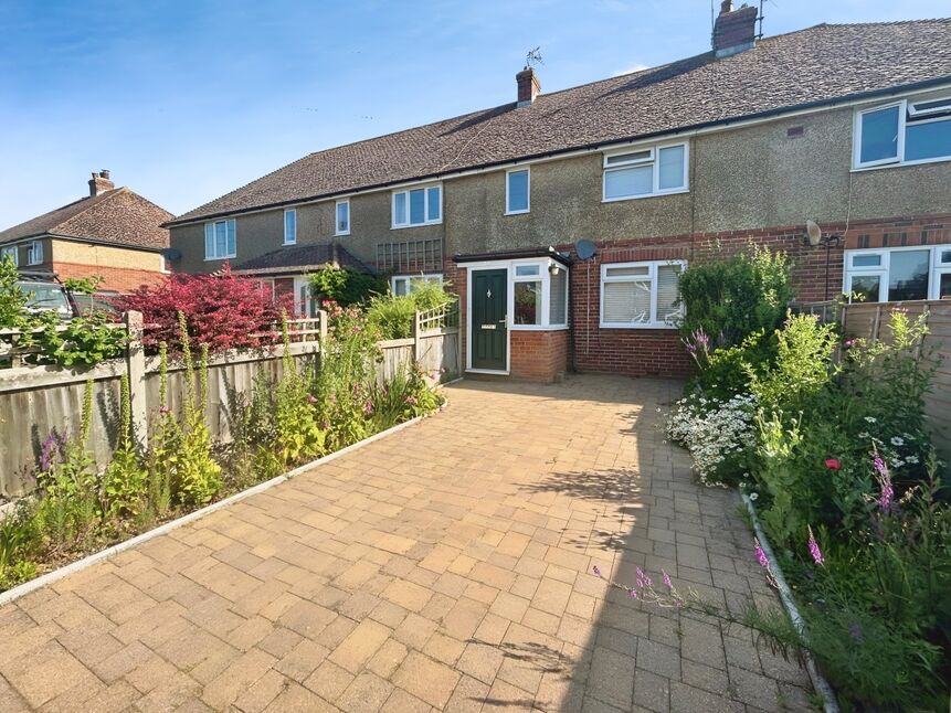 Main image of 3 bedroom Mid Terrace House to rent, Kings Avenue, Rye, East Sussex, TN31