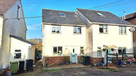 3 bedroom Semi Detached House to rent