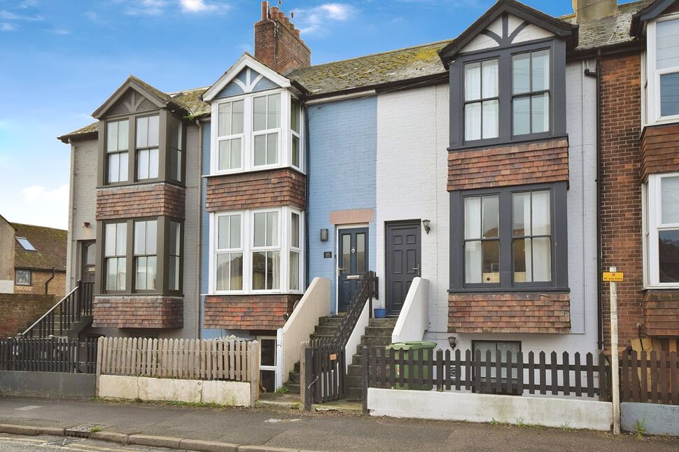 Main image of 3 bedroom Mid Terrace House to rent, Winchelsea Road, Rye, East Sussex, TN31