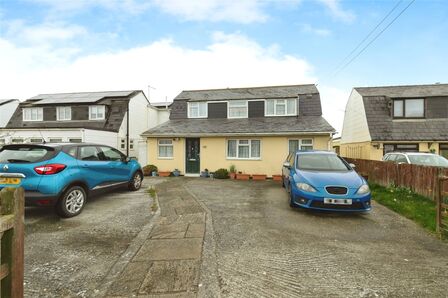 Lydd Road, 5 bedroom Detached House for sale, £450,000