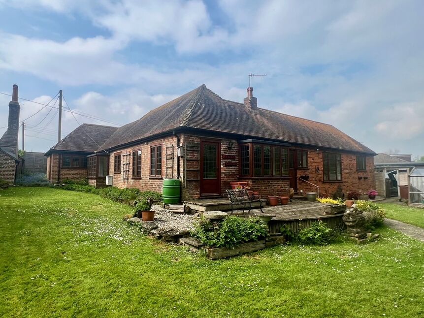 3 bedroom End Terrace House for sale, Old Lydd Road, Camber, TN31 £600,000