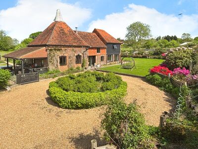 Guestling, 6 bedroom Detached House for sale, £1,500,000
