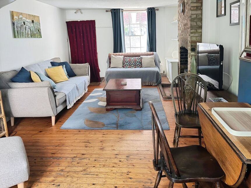 Living Room / Dining Room