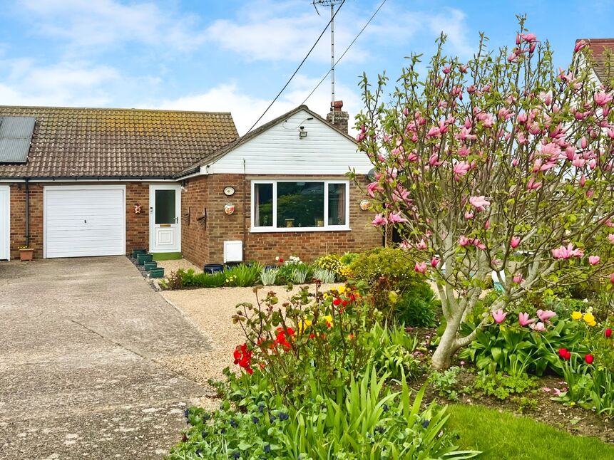 2 bedroom Semi Detached Bungalow for sale