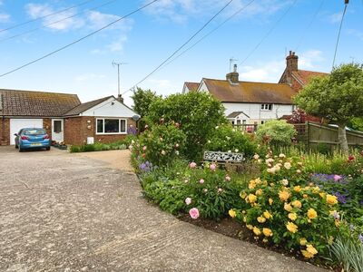 2 bedroom Semi Detached Bungalow for sale