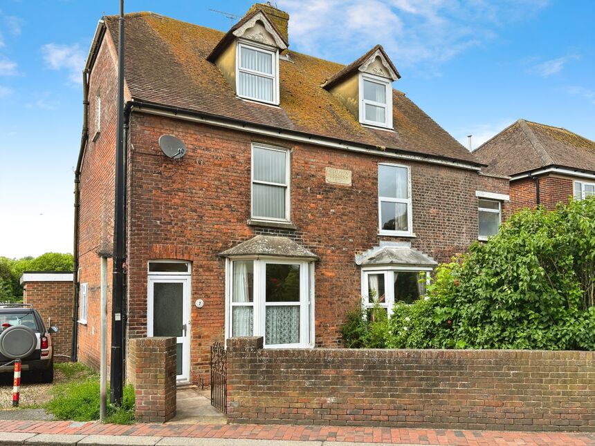 4 bedroom Semi Detached House for sale