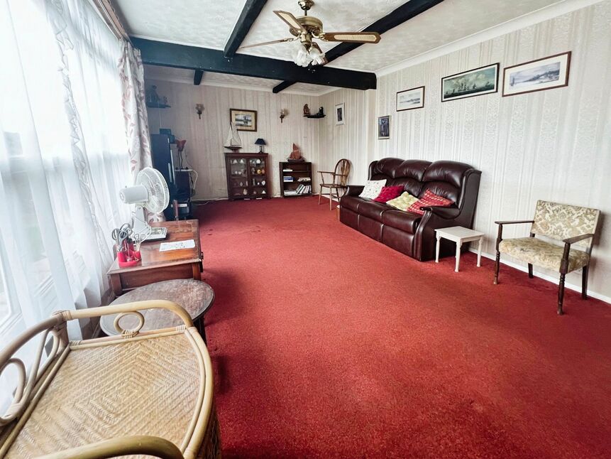 3 bedroom Detached House for sale, Sea Road, Winchelsea Beach, TN36 £