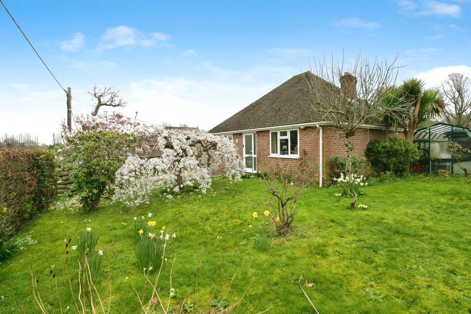 2 bedroom Detached Bungalow for sale, School Lane, Peasmarsh, TN31 £425,000