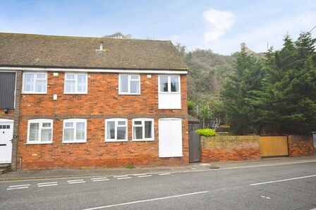 2 bedroom End Terrace House for sale